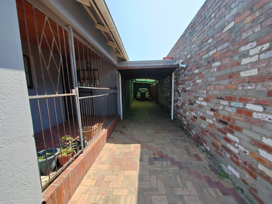 4 Bedroom Property for Sale in Beverly Park Western Cape